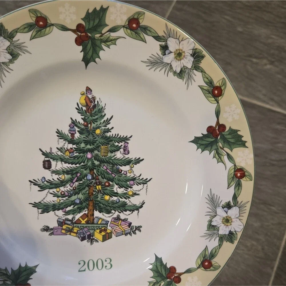 Spode Christmas Tree Annual Collector Plate 2003 Flowers Holly Berries England